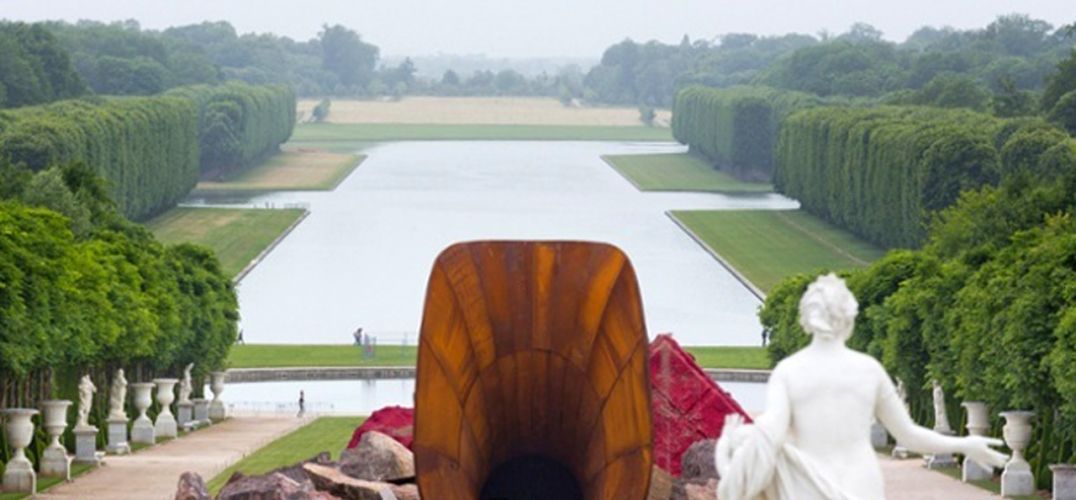 凡尔赛宫展出的“王后阴道”艺术装置引争议 外媒称是女权主义挑战