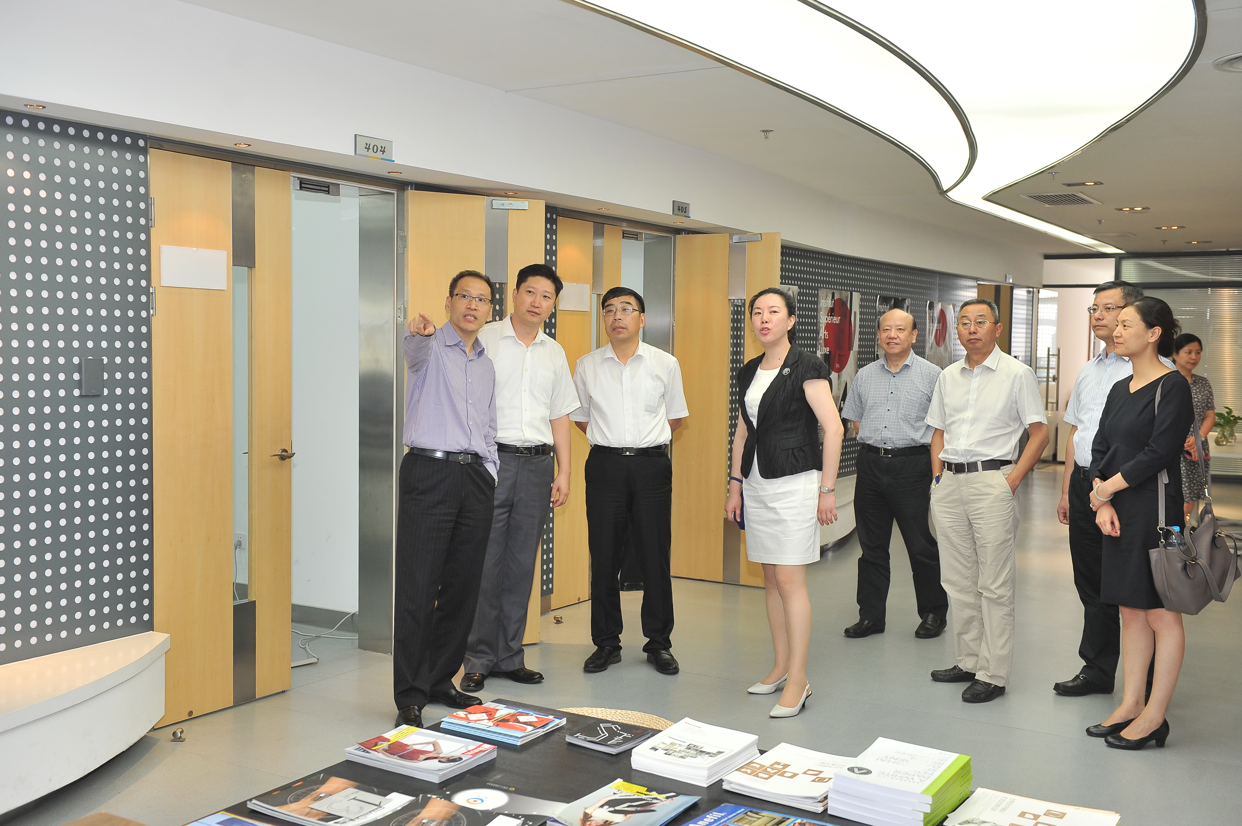 上海纺织(集团)有限公司与上海工程技术大学全