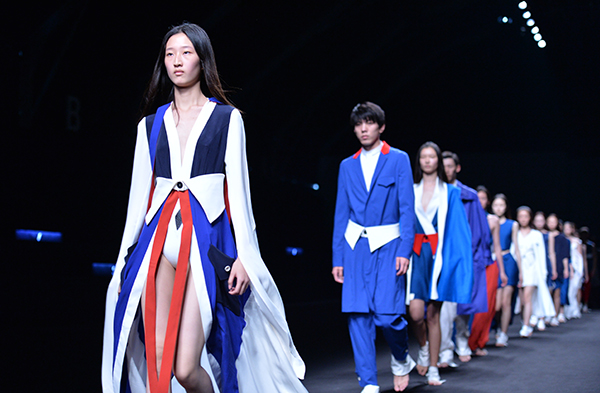 中国设计力量的复兴:上海时装周进入尾声_资讯