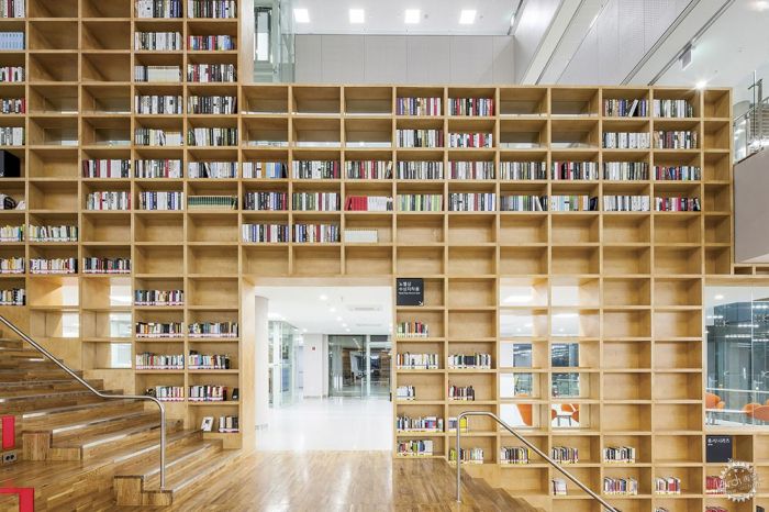湖西大学图书馆 书堆里的自由空间