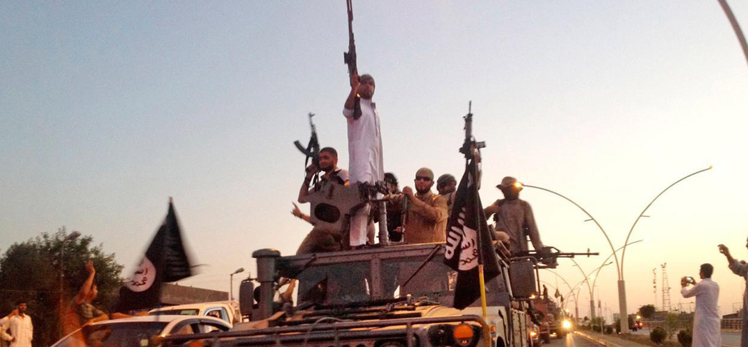 摄影师发现ISIS组织挪用其图片：对战争的恐惧变为宣传工具