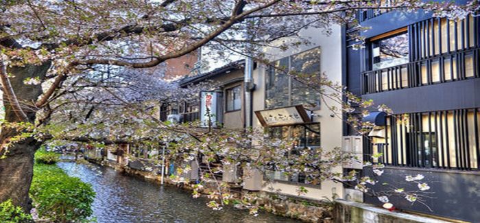 京都这座八层楼的酒吧 想让老街重拾昔日光彩