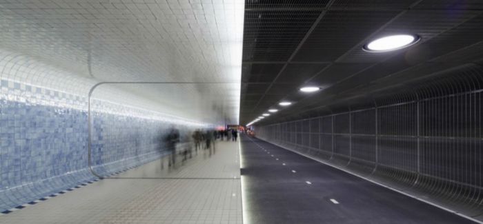 阿姆斯特丹火车隧道建起壮美艺术长廊 比广告位更引人注目