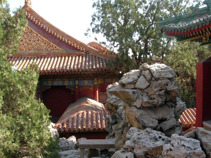 A view alongside the Lodge of Retirement in Qianlong Garden (2005) (photo by Michelle Berenfeld/WMF)