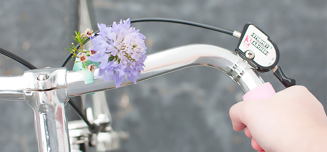 春季骑车踏青 这个车载小花瓶让你把花香随身带在身边！