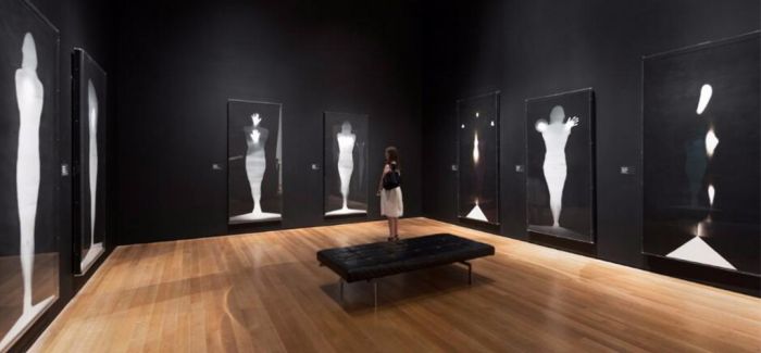 布鲁斯·康纳 真正的艺术家不局限于一种艺术形式布