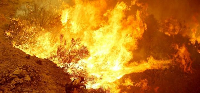 加州“沙火”肆虐：景象如地狱