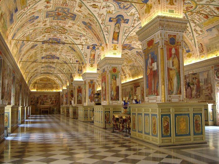 藏有无价之宝的梵蒂冈博物馆迎来史上首位女性