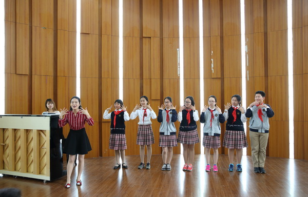 上海大剧院艺术课堂走进校园:音乐剧是什么