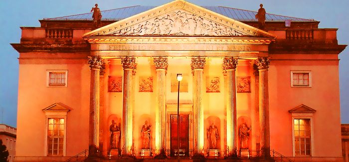 8年4亿欧元！柏林最古老的歌剧院重新开放