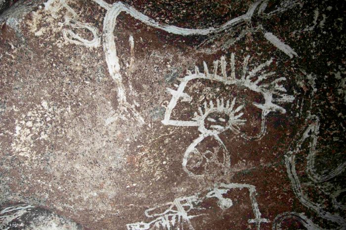 加勒比地区莫娜岛发现前哥伦布时期石刻壁画_
