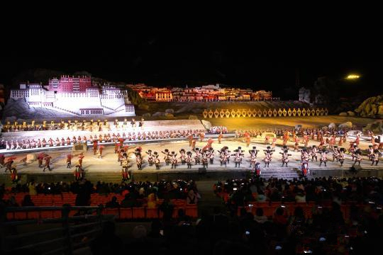 西藏大型实景剧《文成公主》实现经济和社会双效益