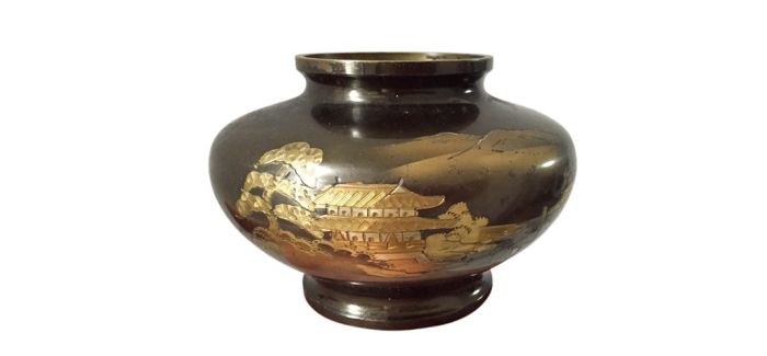 古朴的日本錾花“金阁寺”鎏金铜罐