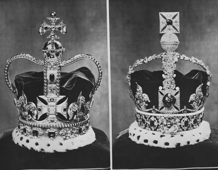圣爱德华王冠(左)和帝国王冠(右)