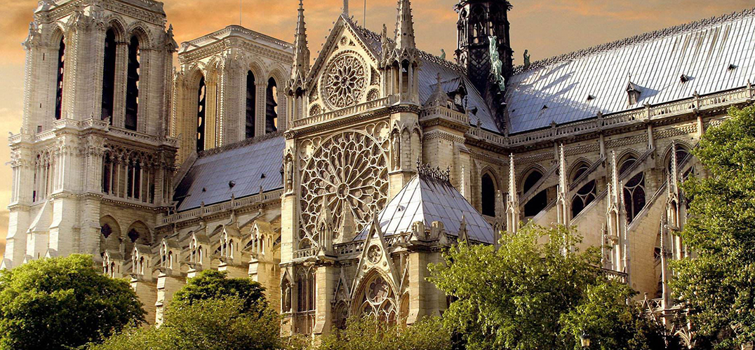 巴黎圣母院修复工程因疫情暂停
