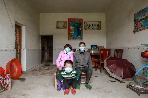 清华艺博呈现“疫情时期图像档案”