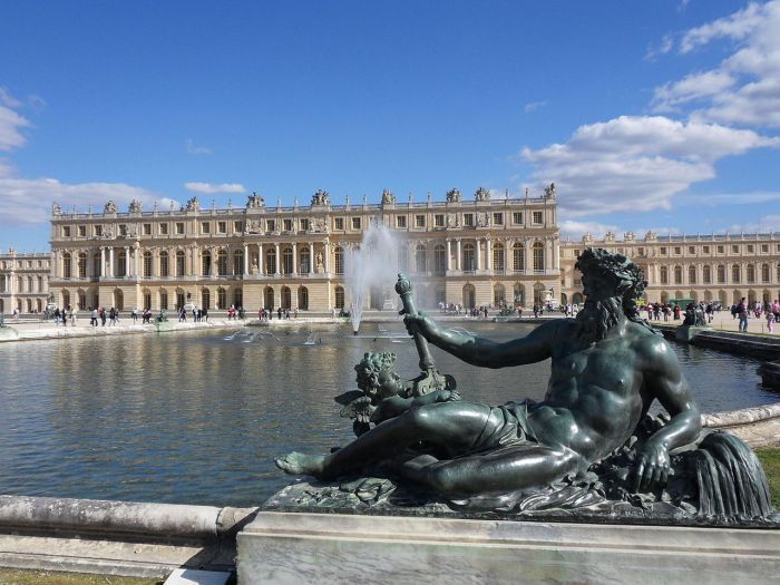 1280px-Versailles-Chateau-Jardins05