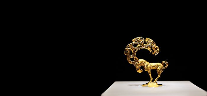 在南京博物院 从吴王夫差剑看到秦兵马俑