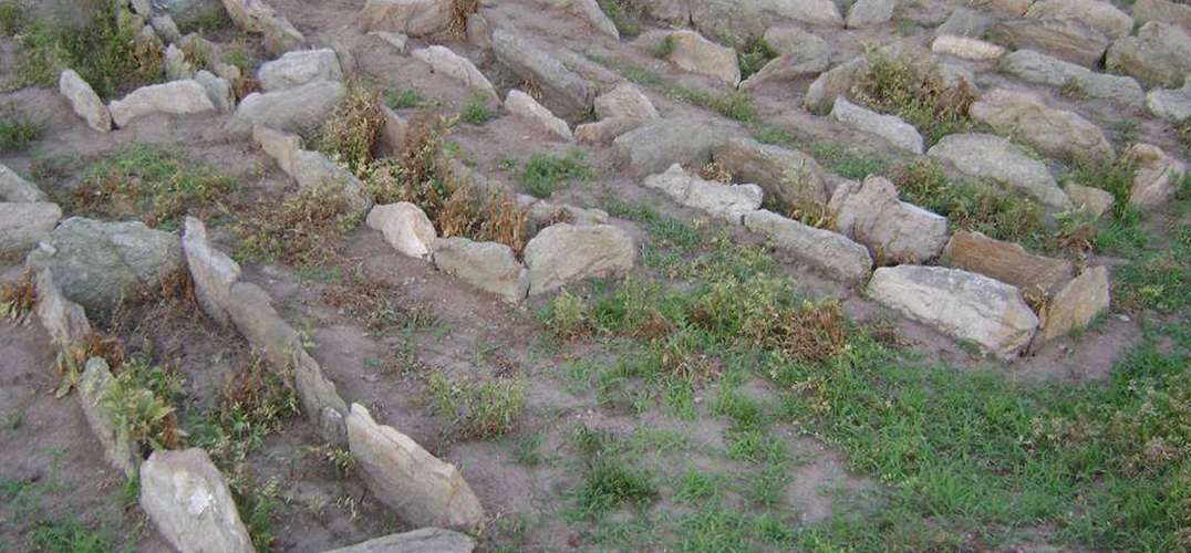 河北清河发现明代石棺墓 出土文物4件