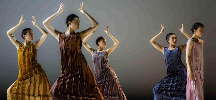 浅析中国现代舞的在地性