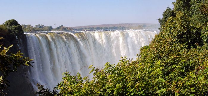 津巴布韦将于10月1日起对国际游客开放