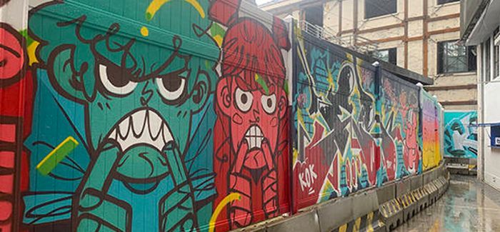 上海莫干山路涂鸦墙的“接盘侠”