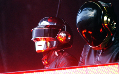 A-Pair-of-Early-Daft-Punk-Classics-are-Getting-Reissued-on-Vinyl-_副本